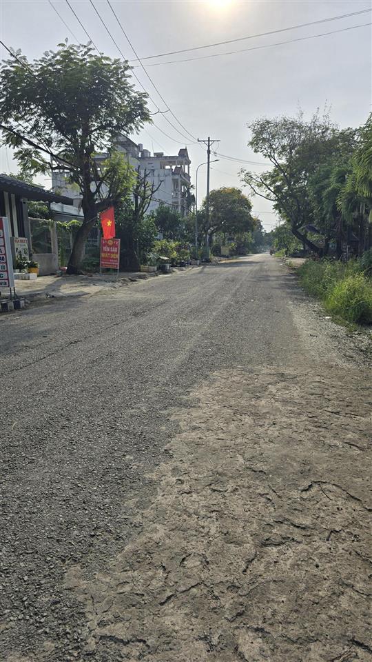 Bán đất đường 512 nguyễn văn tạo xã long thới diện tích 200m2 giá 40,5 tr/m2