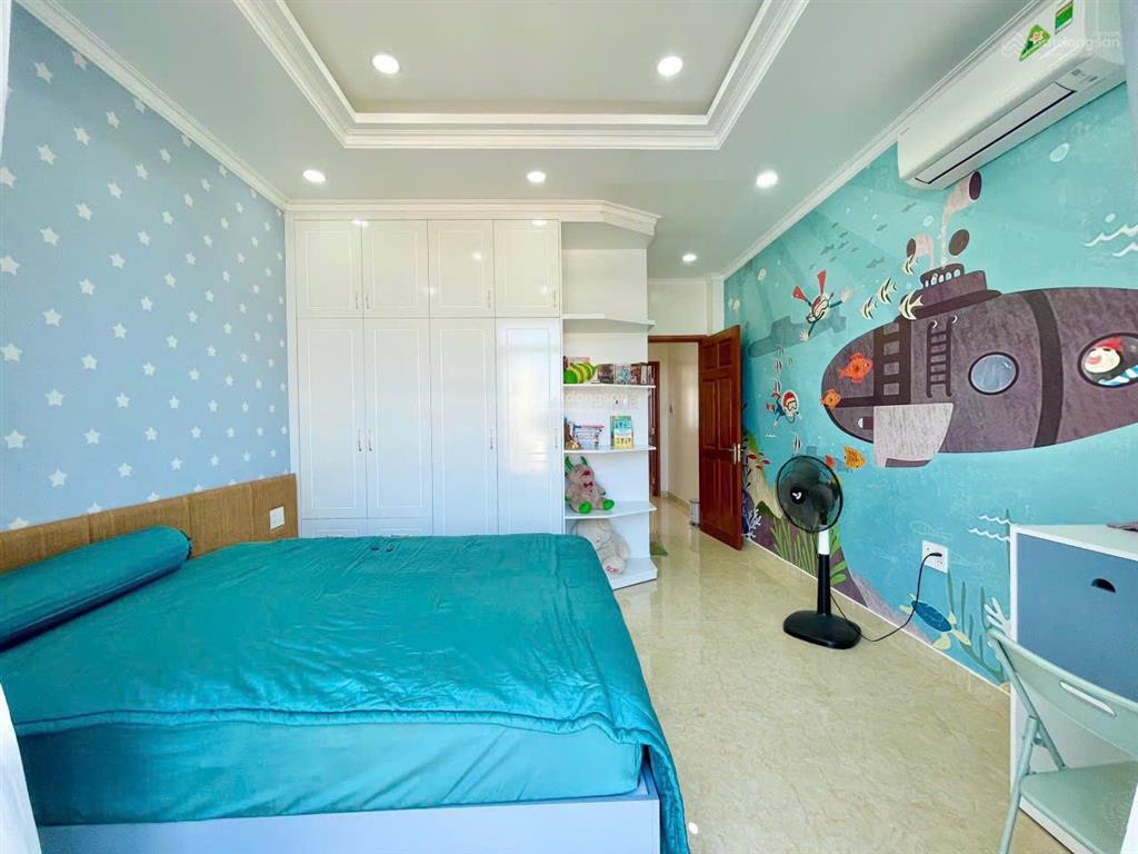 Bán nhà mặt tiền kinh doanh 3 lầu sau lưng gigamall phạm văn đồng