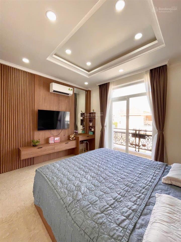 Bán nhà mặt tiền kinh doanh 3 lầu sau lưng gigamall phạm văn đồng