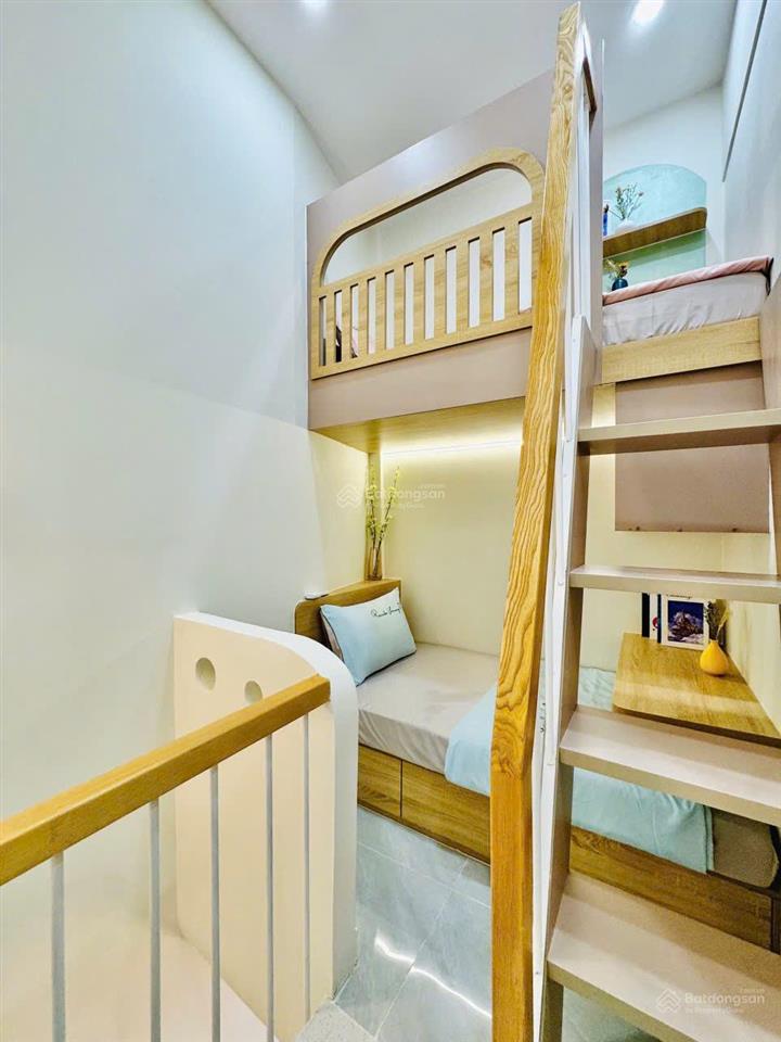 Bán nhà mới 100%  xvnt gần hàng xanh  khu d2  làng đại học  chỉ 3.68 tỷ