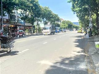 Trung tâm khuê trung  đường lề 30m  ngay góc trình đình thảo  nguyễn phong sắc  chỉ 11, x tỷ