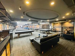 Cho thuê mặt bằng 3 mặt tiền vị trí siêu đắc địa ngay cầu rồng . 800 m2