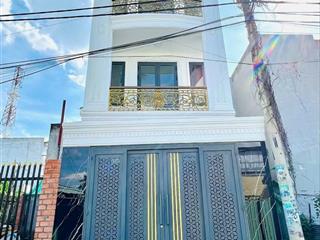 Nhà mới toanh  đường xe hơi thông sát bên chợ long trường
