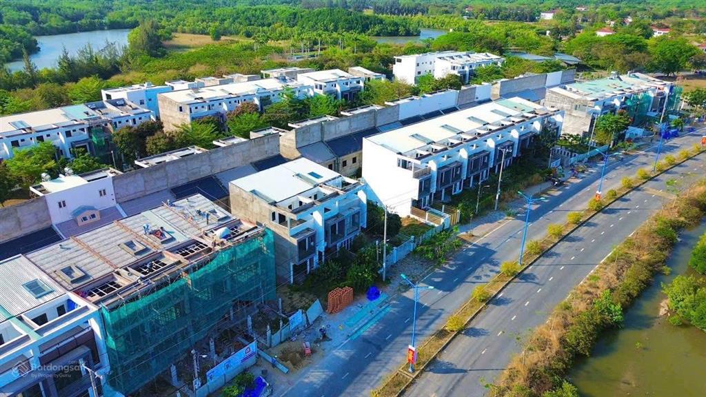 Bán đất 110m2 thổ cư tại kdc phước lộc, cách metro và vin chỉ 1,5km