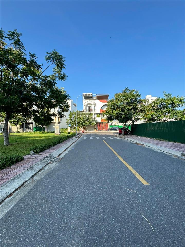 Đường thích quãng đức ngang 8m kđt hà quang 1 giá trị tiềm năng tăng cao  giá bán nhanh.