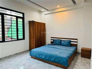 C.h.o t.h.u.ê nhà văn cao ngô gia tự,60m2, 5 tầng, 6 ngủ full 16tr0912 473 ***