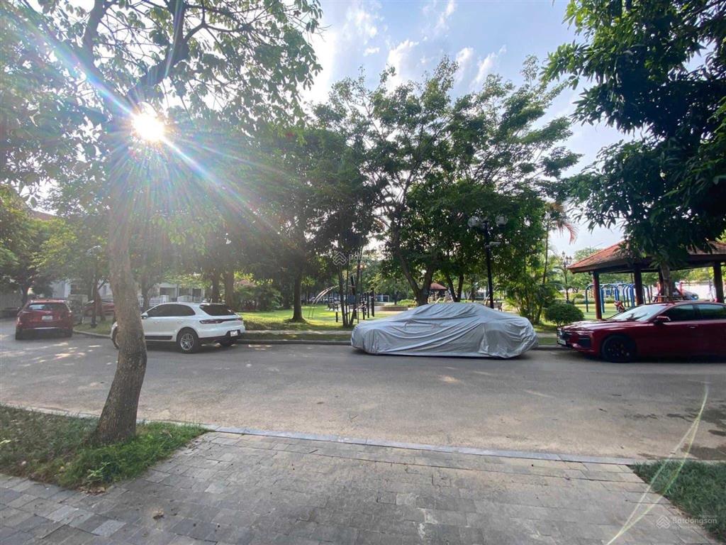 Bán đơn lập anh đào 9, vườn hoa. 366m, hoàn thiện đẹp, điểm sông rộng đẹp nhất trung tâm riverside