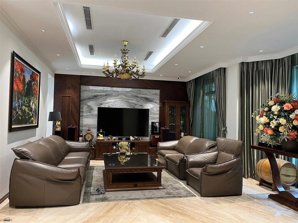 Tổng hợp 3 lô song lập vinhome riverside, 165m, hoàn thiện. vị trí đẹp, chủ nhà cần bán giá 52 tỷ.