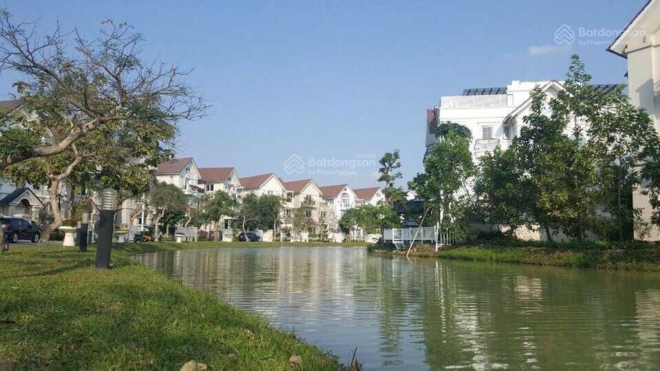 Bán bt hoa phượng. 178m2. đn, mặt tiền 10m, sông trước nhà, hoàn thiện đẹp, thang máy, giá 55 tỷ