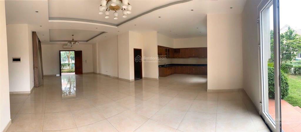 Bán đơn lập bằng lăng 02  07. đn, 495m2, nhà thô. đất vuông, gần ngã ba sông rộng, giá 175 tỷ