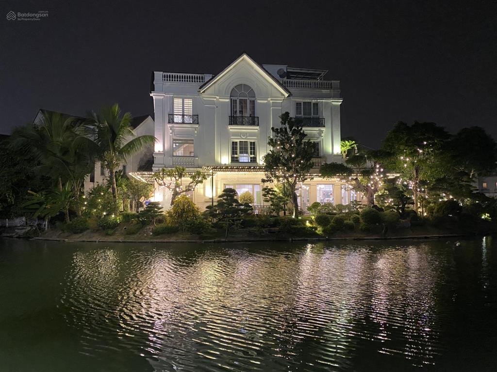 Bán đơn lập bằng lăng 02  07. đn, 495m2, nhà thô. đất vuông, gần ngã ba sông rộng, giá 175 tỷ
