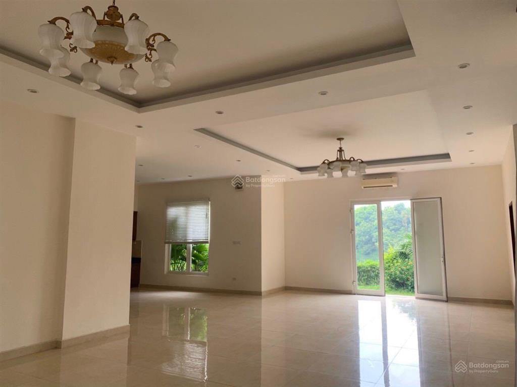 Bán đơn lập bằng lăng 02  07. đn, 495m2, nhà thô. đất vuông, gần ngã ba sông rộng, giá 175 tỷ