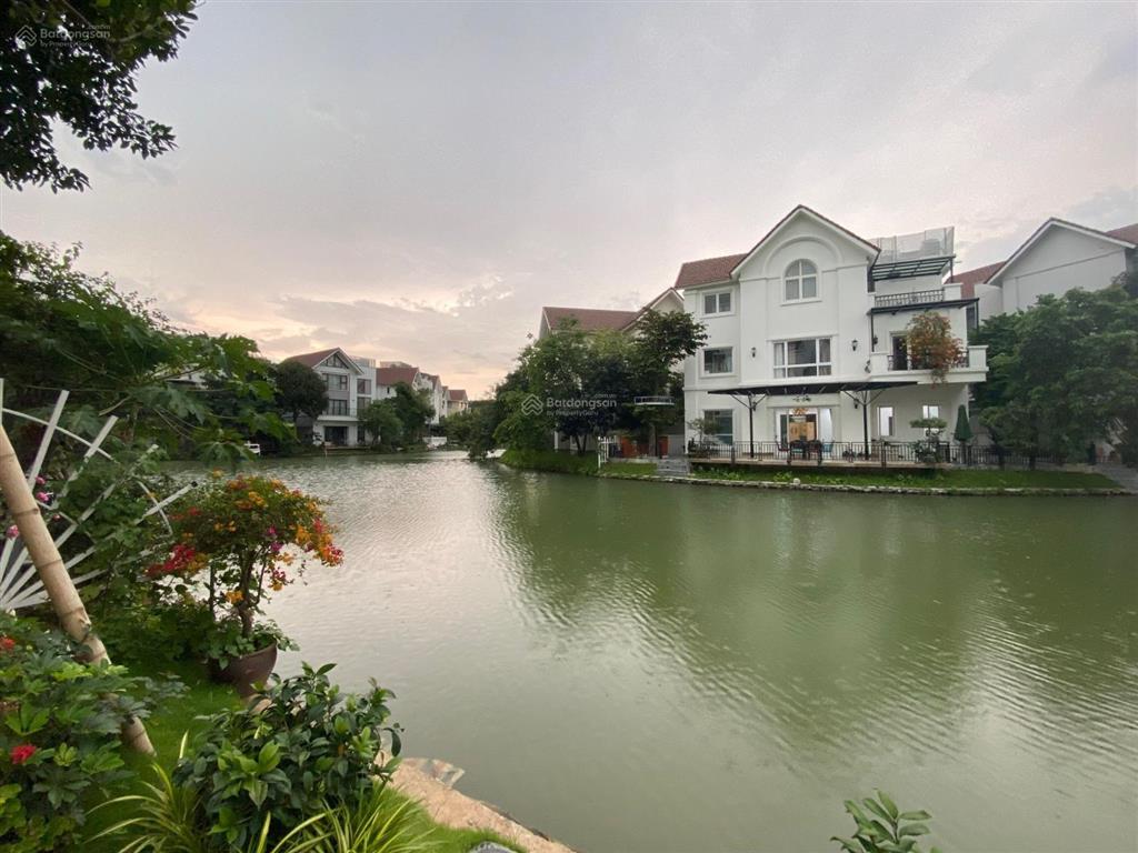 Bán song lập hoa sữa 215, 218m2, h thiện full đồ, view sông mở, view vườn hoa 3000m2. 0984 926 ***