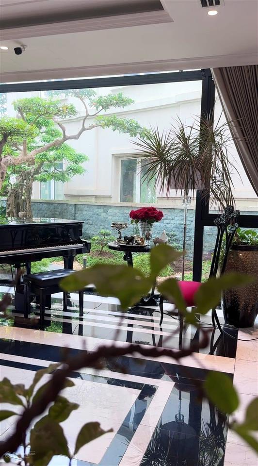 Bán s lập hoa phượng 405, 230m ngã ba sông almaz, nội thất luxury, chỉ vài bước ra almaz, vincom.