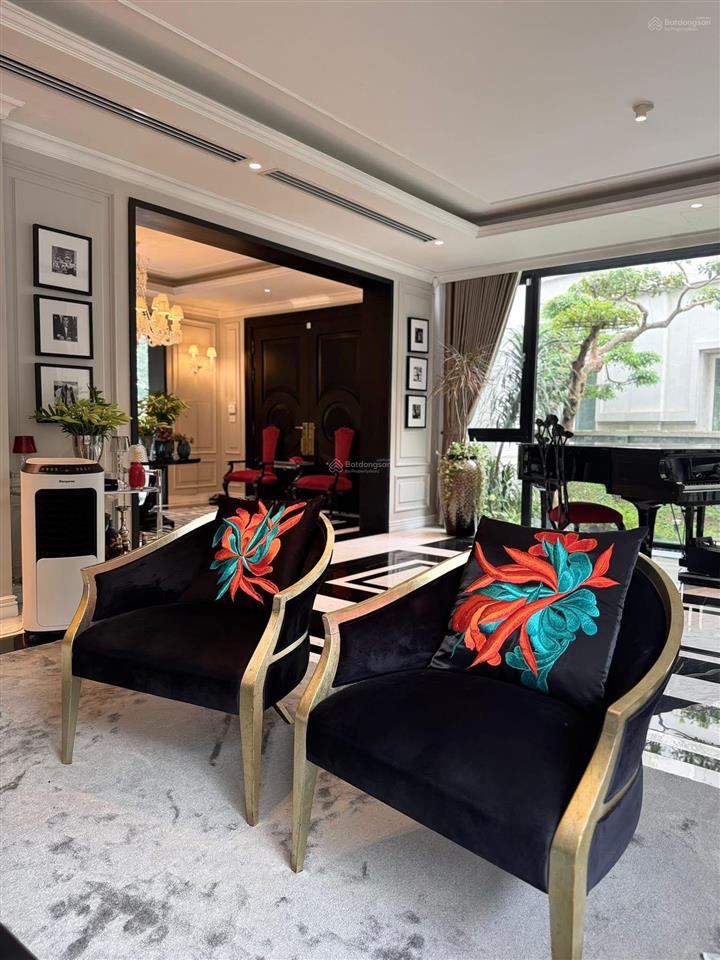 Bán s lập hoa phượng 405, 230m ngã ba sông almaz, nội thất luxury, chỉ vài bước ra almaz, vincom.
