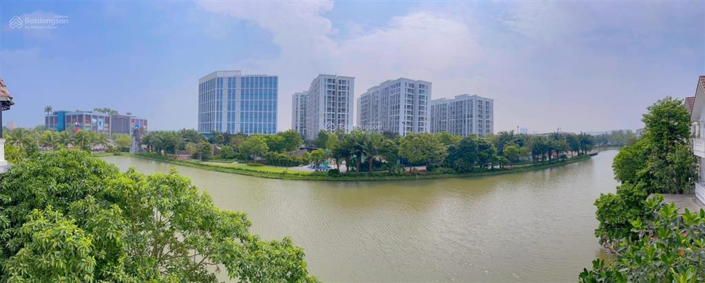 Bán cặp song lập hoa phượng 8  06,07. 510m xd 240m2. mặt tiền 20m, sông rộng, view đường chính 22m