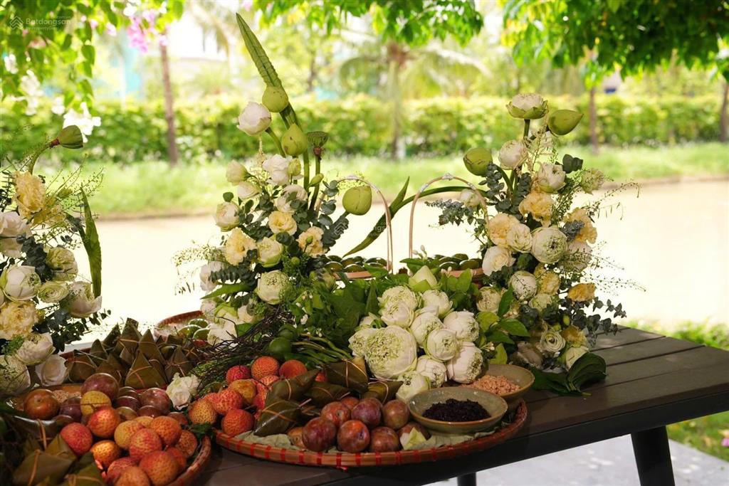 Bán biệt thự hoa phượng, 275m2,tb. đường to 4 làn xe, sông rộng, hoàn thiện full đồ. giá 84 tỷ