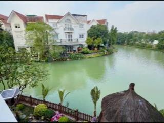 Bán biệt thự hoa phượng, 275m2,tb. đường to 4 làn xe, sông rộng, hoàn thiện full đồ. giá 77 tỷ