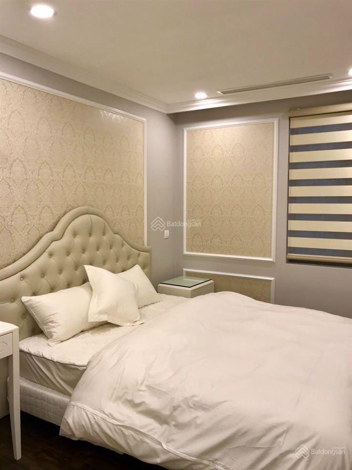 Gia đình cần bán gấp căn hộ 110m2 3pn full đồ d'. le roi soliel  0988 799 ***