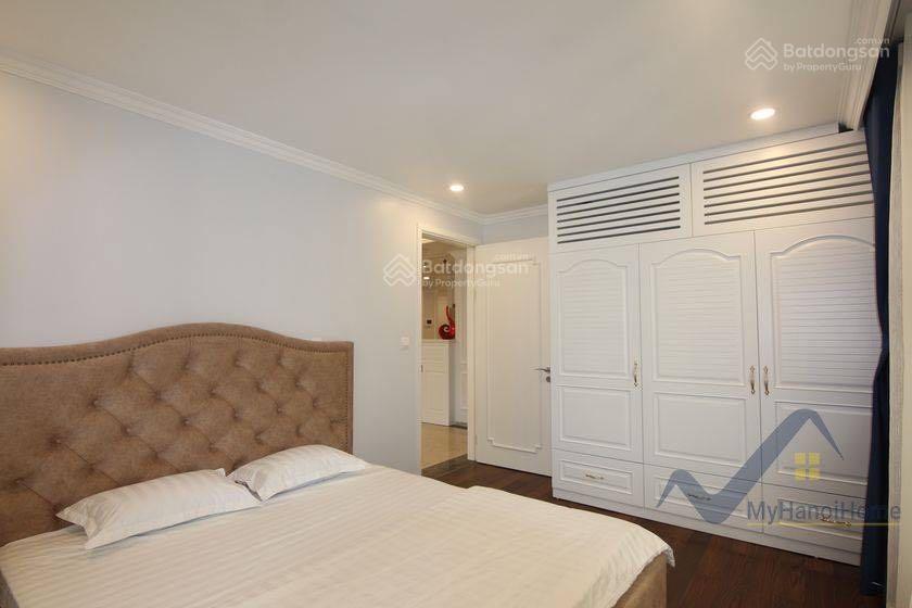Chính chủ căn hộ 146m2 3pn view hồ tây cần bán gấp giá tốt nhất thị trường 18 tỷ xx  0988 799 ***