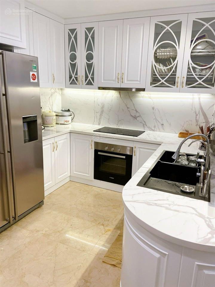 Chính chủ căn hộ 146m2 3pn view hồ tây cần bán gấp giá tốt nhất thị trường 18 tỷ xx  0988 799 ***