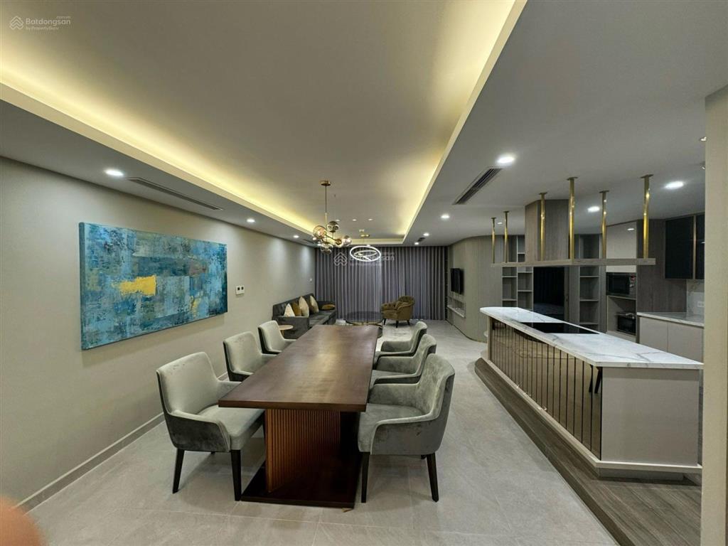 Chính chủ căn hộ cần bán gấp căn hộ 146m2 d'. le roi soleil 59 xuân diệu giá tốt nhất  0988 799 ***