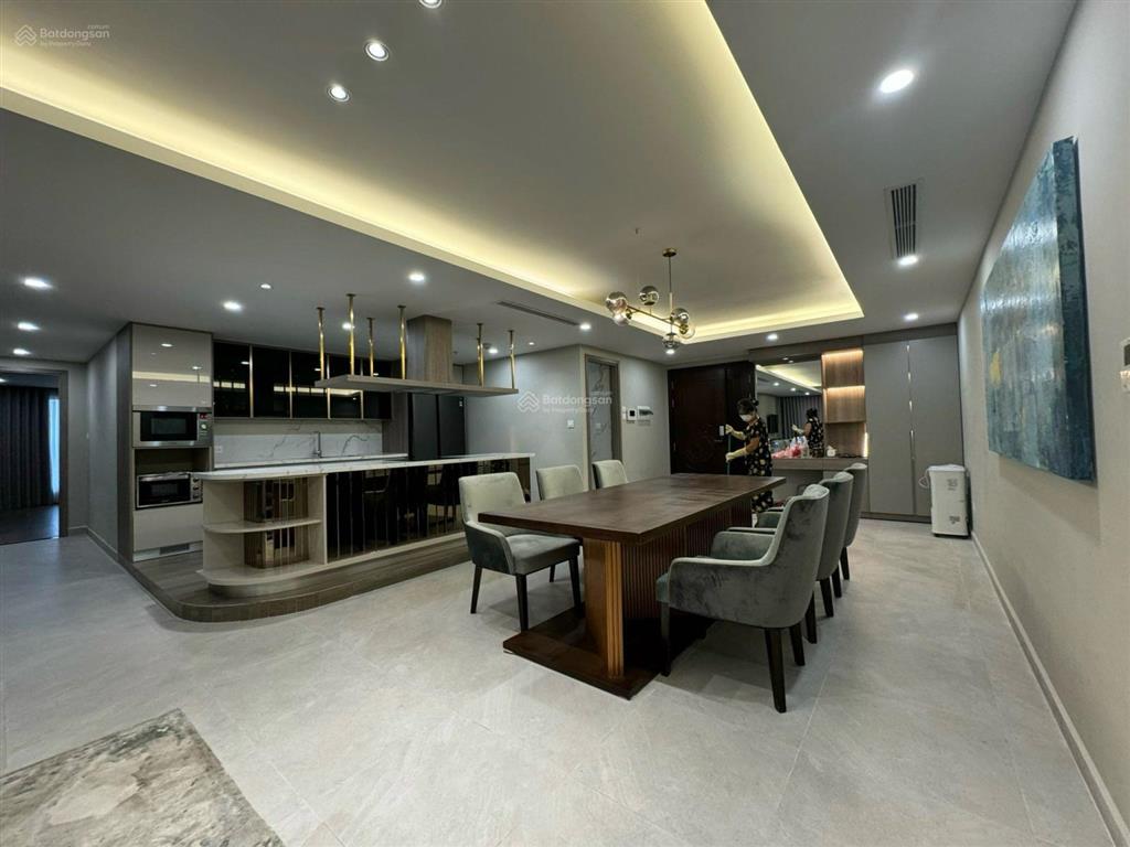 Chính chủ căn hộ cần bán gấp căn hộ 146m2 d'. le roi soleil 59 xuân diệu giá tốt nhất  0988 799 ***