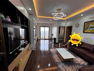 Cho thuê căn hộ 2pn2wc full nội thất, chỉ việc dọn quần áo về ở. ưu tiên hộ gia đình và chuyên gia