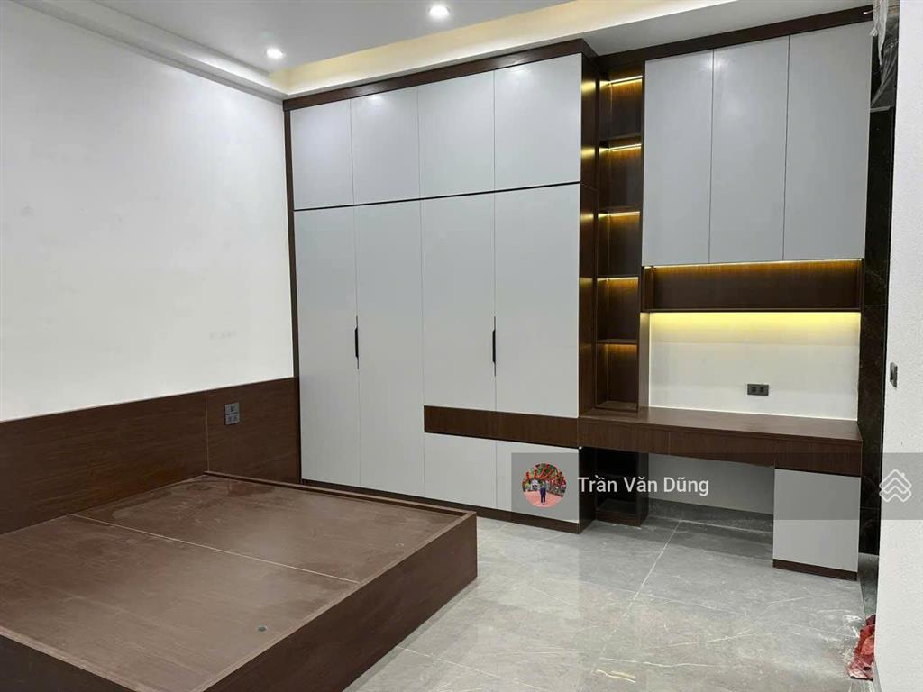 Chính chủ bán nhà mới xây  ô tô đỗ tận cổng, trung tâm quận bắc từ liêm, nhà đẹp xây kiên cố