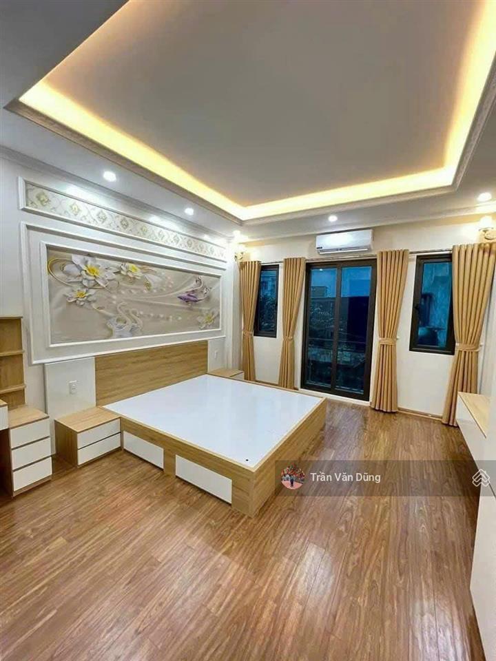 Chính chủ bán nhà mới xây  ô tô đỗ tận cổng, trung tâm quận bắc từ liêm, nhà đẹp xây kiên cố