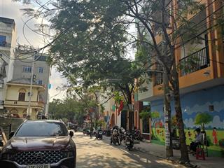Bán nhà mặt đường hạ lý,mặt tiền đẹp,cạnh ngõ giá cực tốt. 0378 478 ***