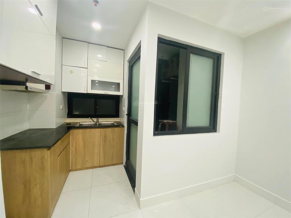 Cho thuê 2 ngủ 2vs 52m2 ban công đông. nhà mới nhận giá chỉ 5 tr/tháng. chung cư đổng quốc bình