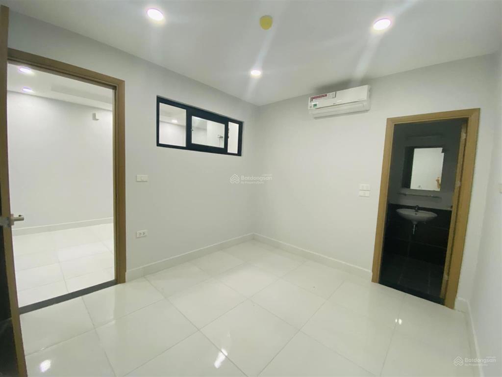 Cho thuê 2 ngủ 2vs 52m2 ban công đông. nhà mới nhận giá chỉ 5 tr/tháng. chung cư đổng quốc bình