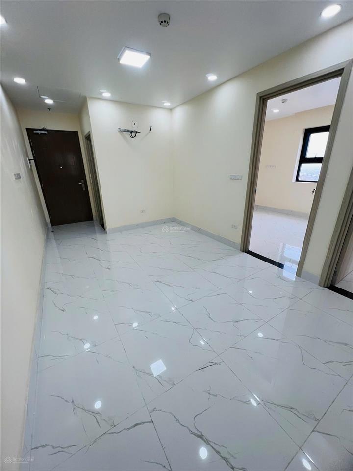 Bán góc 2 mặt thoáng tầng trung view vườn hoa giá chỉ 7xx triệu. chung cư hoàng huy đổng quốc bình