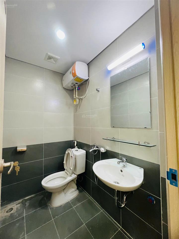 Cho thuê căn hộ 56m2, 2 ngủ 2vs tòa đổng quốc bình. gía chỉ 5tr (bao full phí)