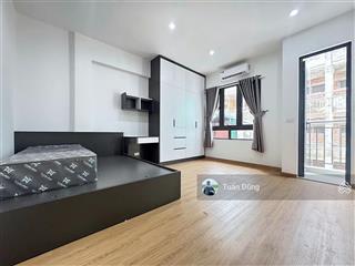 Tòa chdv phố thái thịnh, 52m2, 7 tầng, 11 phòng đủ nội thất, cho thuê 700 triệu/năm, ngõ to rộng