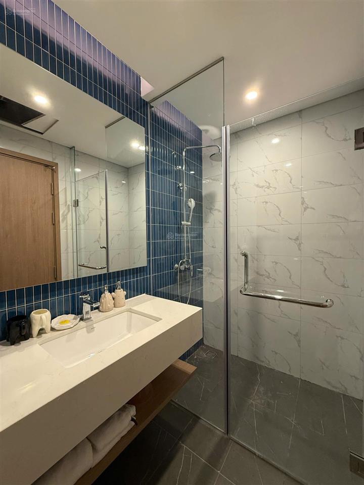 Bán nhanh 1,7 tỷ studio icon 40 hạ long, view vịnh tuần châu  nhạc nước.  xem nà 0936 585 ***