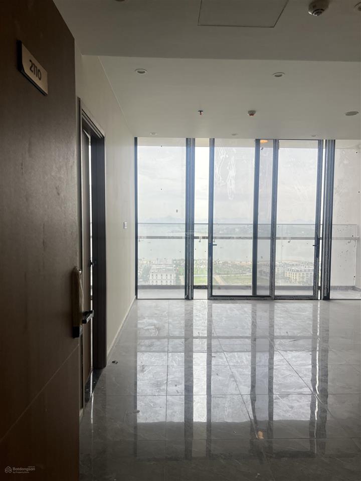 2n icon40 hạ long, trực diện vịnh mã 10, giá 4,4 tỷ thôi ạ.  0936 585 *** em vy ạ