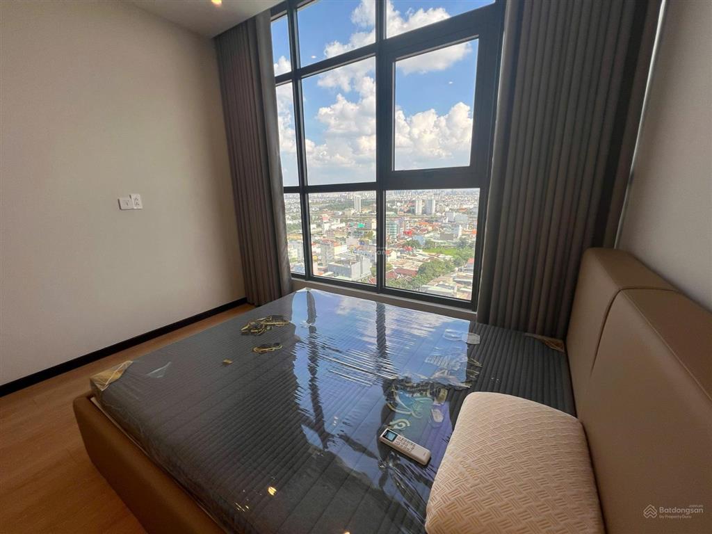 1 căn penthouse duy nhất còn lại tại happy one premier 3pn  3wc hoàn thiện full nội thất. đã có sổ