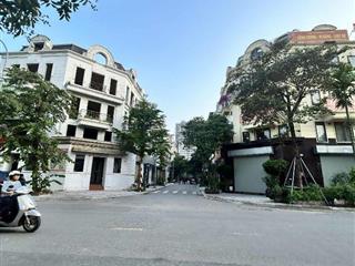 Thanh Khoản gấp nhà phố nguyên căn 4 tầng 90m2 mtien 6m đường nhựa 11m gần hồ Gia Lâm