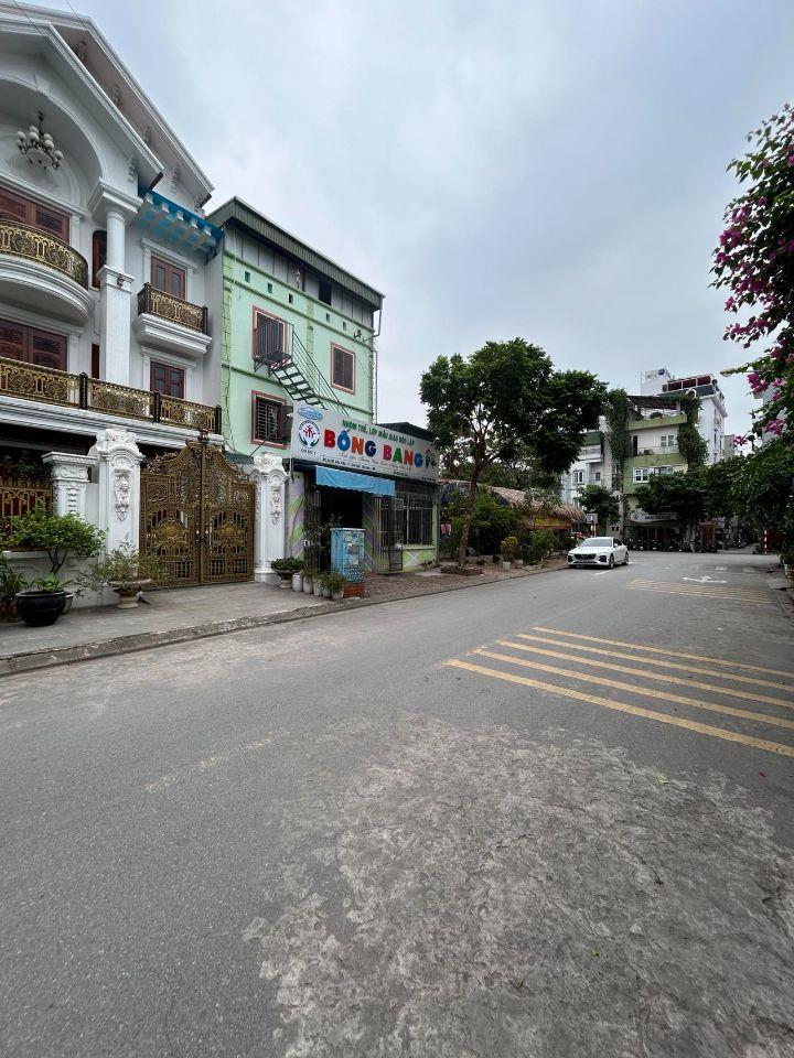 Bán đất tặng nhà mặt phố Chính Trung/Trâu Quỳ/Gia Lâm 80m2 đường 17m (dòng tiền+đầu tư)