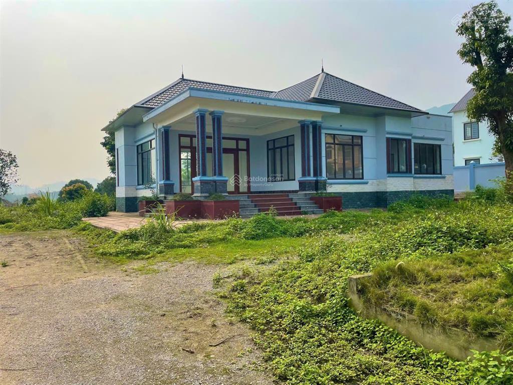 Bán lô đất siêu vip 3100m2 đất bám hồ đồng chanh, có ao thả cá tại lương sơn  hoà bình