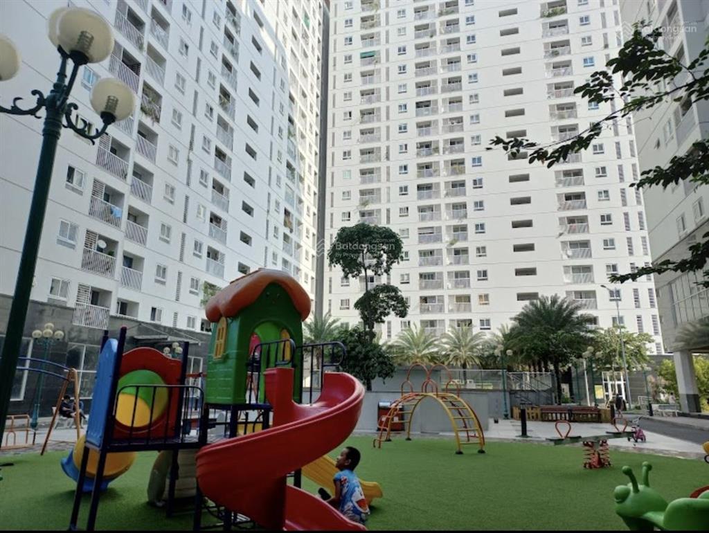Cần bán căn 68m2/2pn đã có sổ hồng, view đông nam mát, có chìa khoá xem nhà sẵn 0901 422 ***