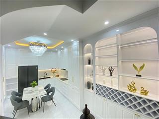 Bán nhà đẹp phố trần quang diệu ô tô đỗ cửa nhà mới  lô góc  full nội thất, trung tâm q đống đa.