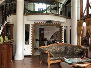 Gia đình định cư úc bán gấp biệt thự nam kỳ khởi nghĩa, phường 7, quận 3, dt 16x17.5m, giá 67 tỷ