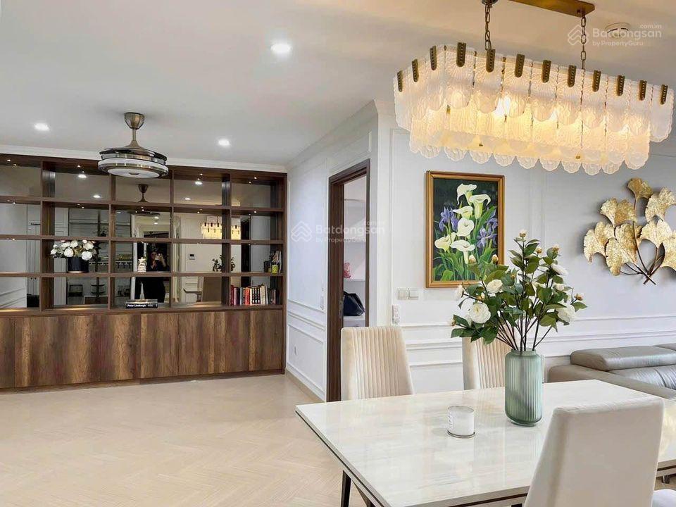 Kẹt tiền bán gấp căn hộ emerald celadon city 3pn + 2wc, dt 112m2, có nội thất, giá 5.420 tỷ
