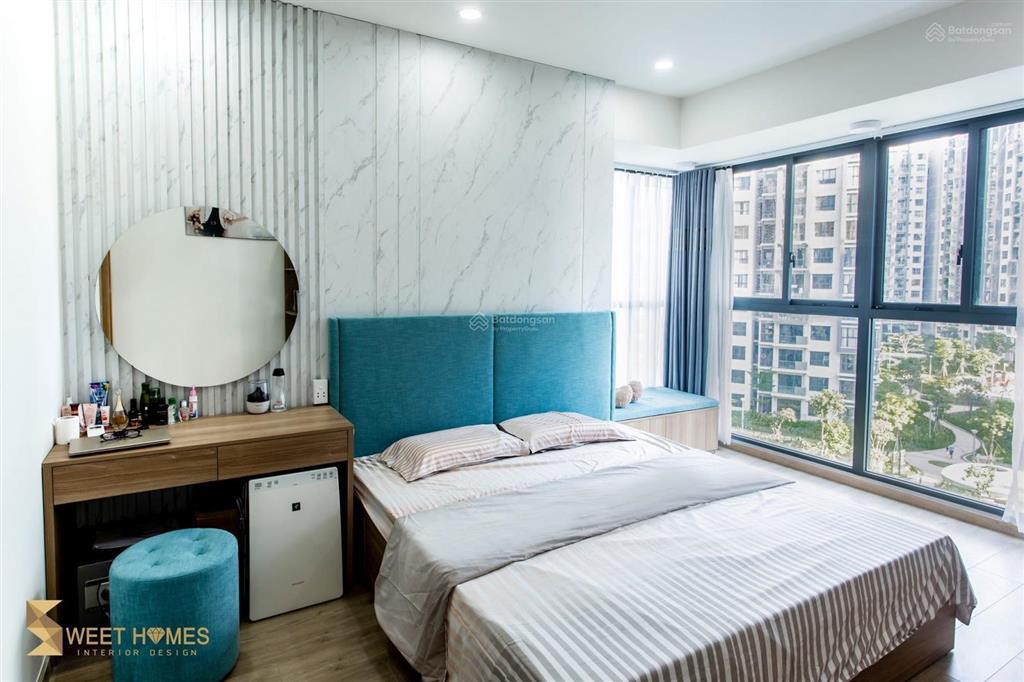 Chính chủ bán gấp căn hộ 3pn+2wc khu emerald, full nội thất, dt 112m2, giá 6.3 tỷ,  0947 050 ***