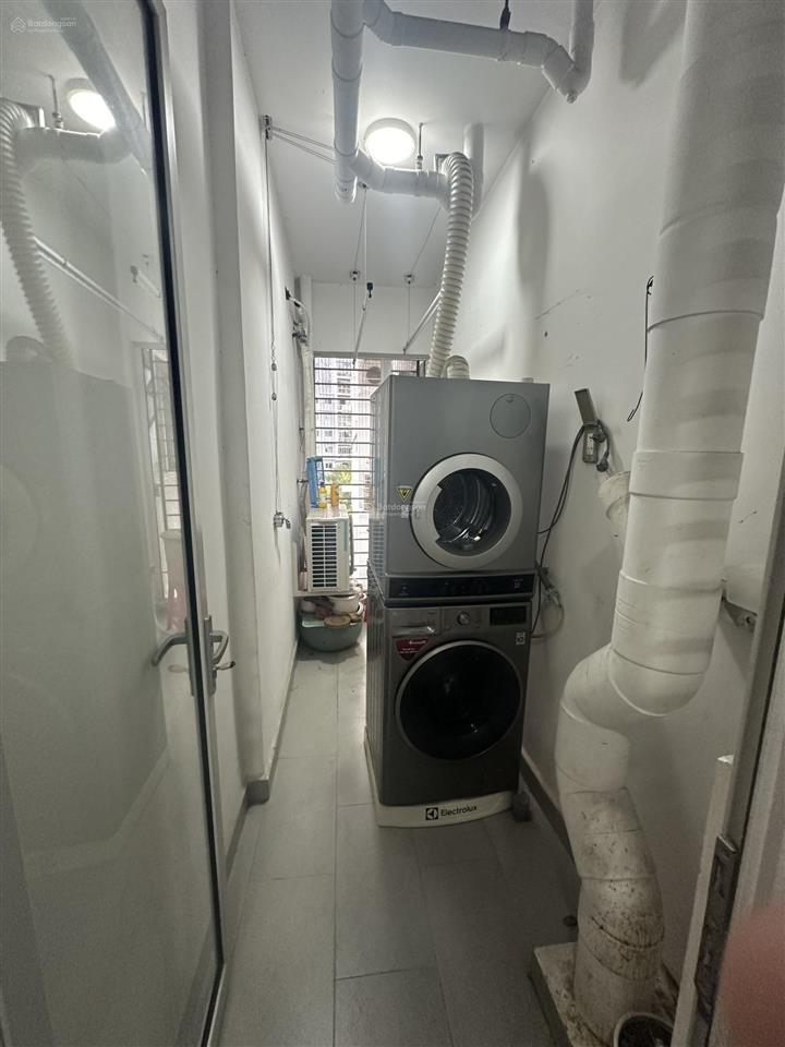 Bán gấp căn hộ ruby  celadon city 3pn + 2wc, dt 80m2, full nội thất, giá chỉ 4.9 tỷ