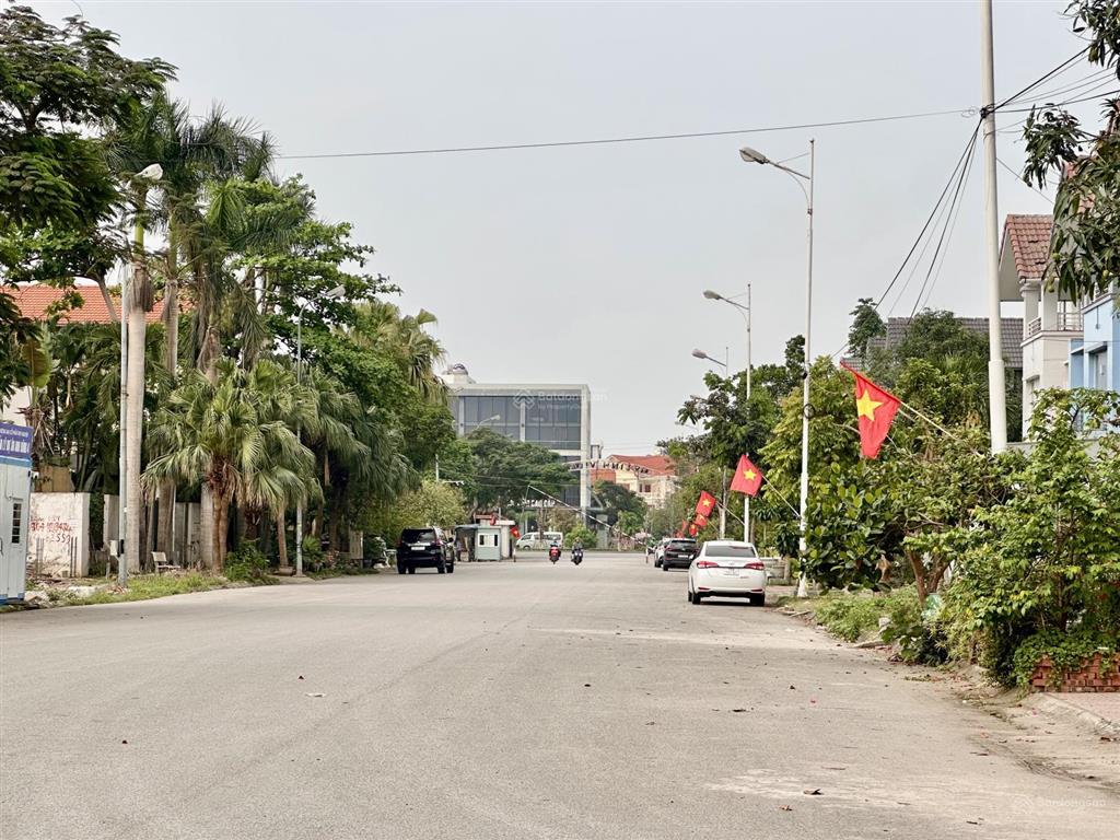 Đất dinh thự 630m trục chính dự án mê linh, dương kinh, hải phòng.