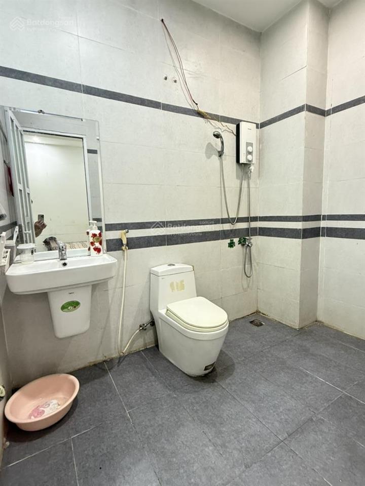 Nhà mặt tiền khu gia viên  1 trệt 2 lầu (5x15) sổ hồng thổ cư hoàn công